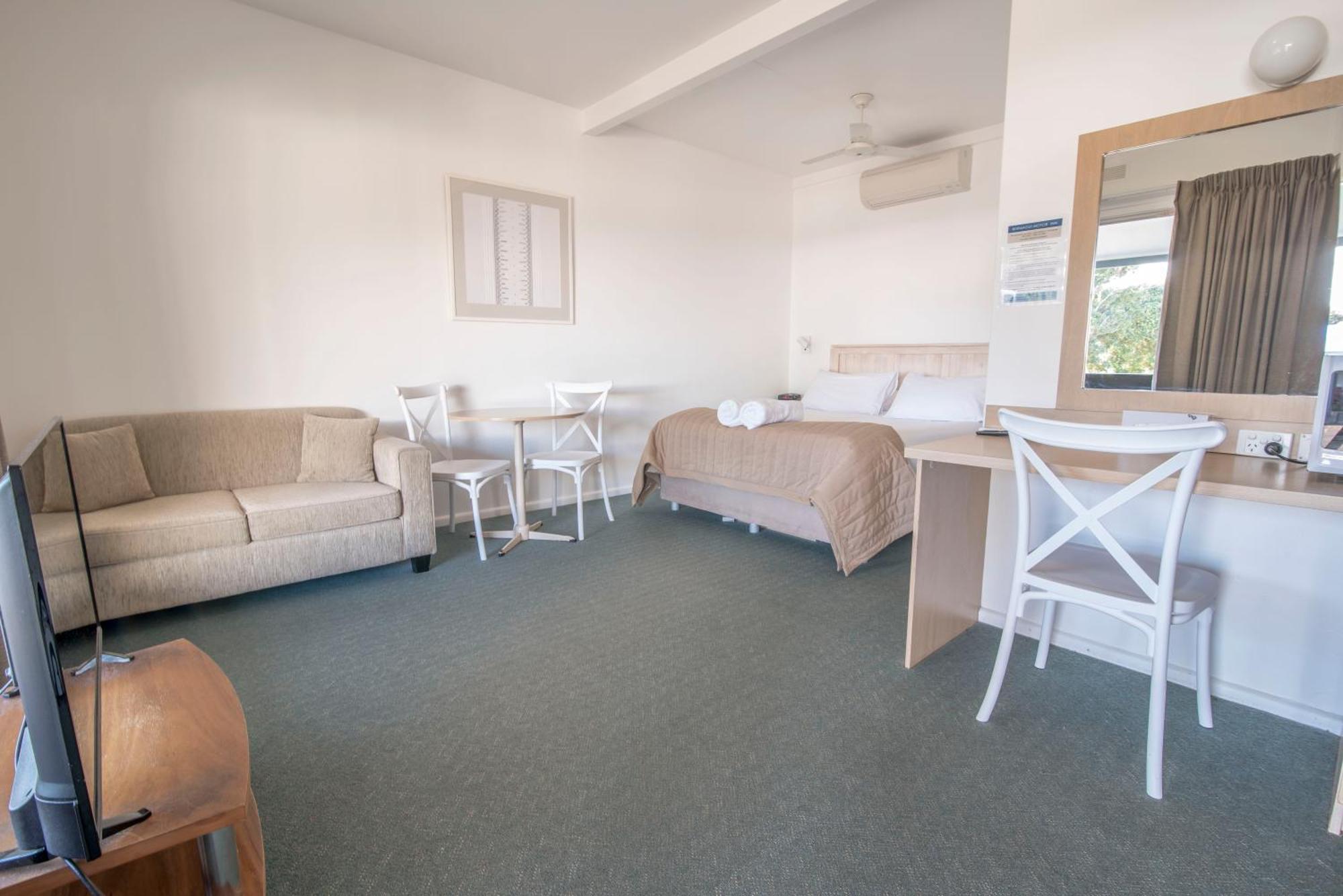 Bermagui Motor Inn Экстерьер фото